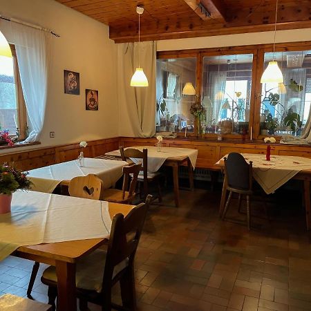 Hotel Garni Austermayer 트라운로이트 외부 사진
