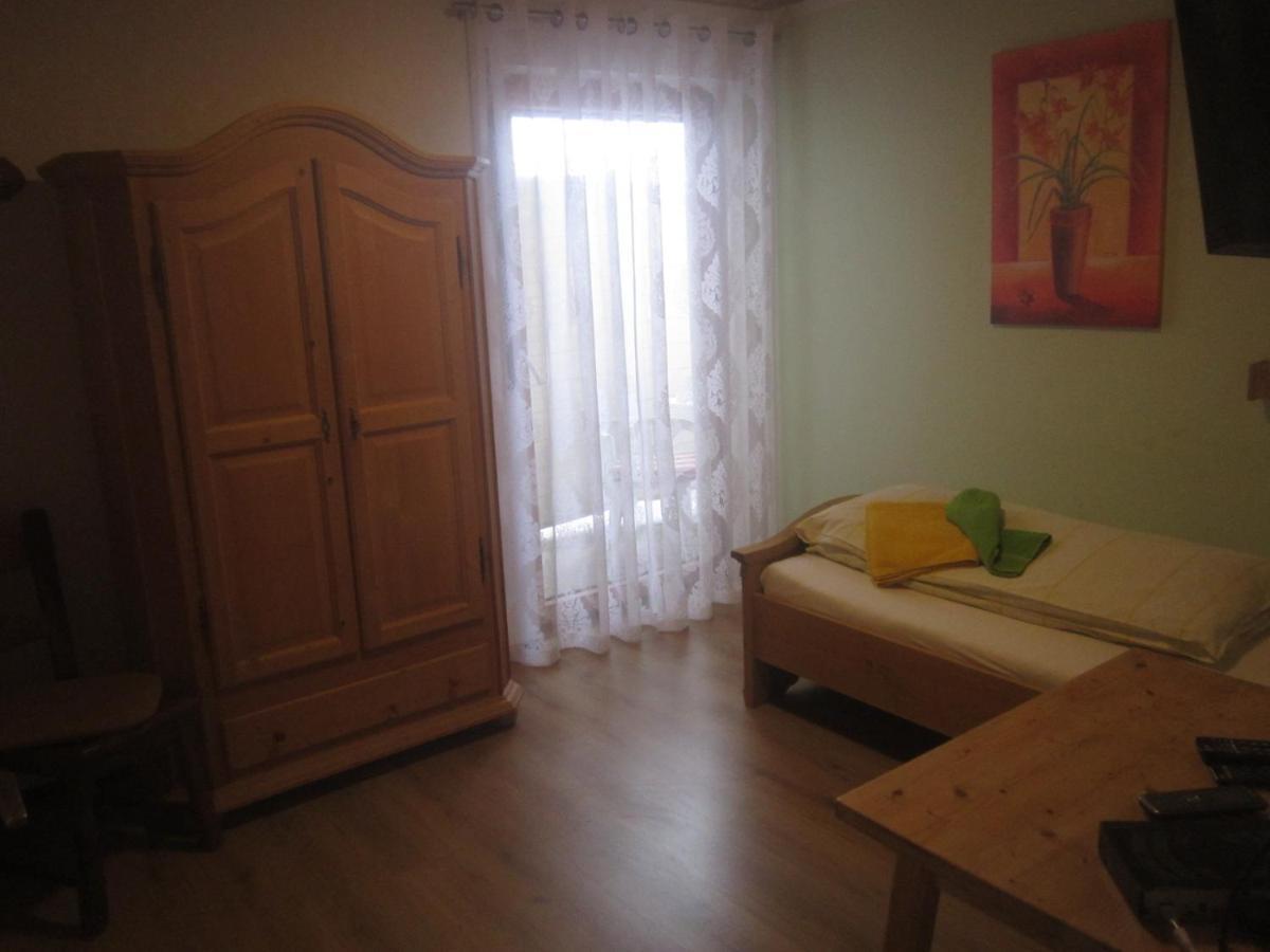 Hotel Garni Austermayer 트라운로이트 외부 사진